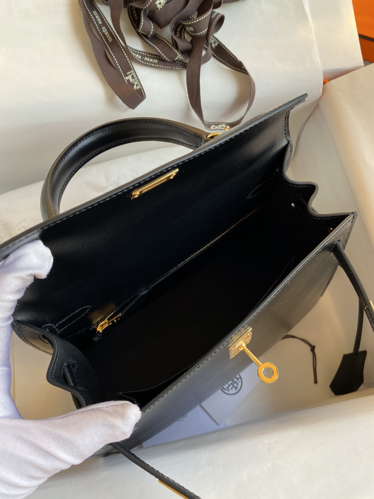 Hermes Kelly 28cm Handbag Shoulder Bag in Black Box Leather